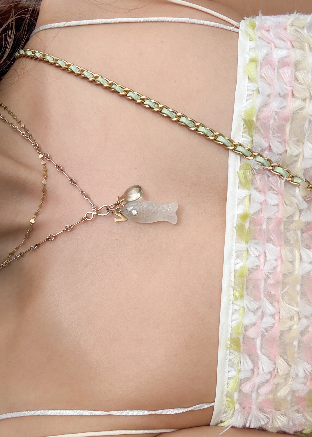 "nonnon" fish pendant -Rainbow Moonstone-