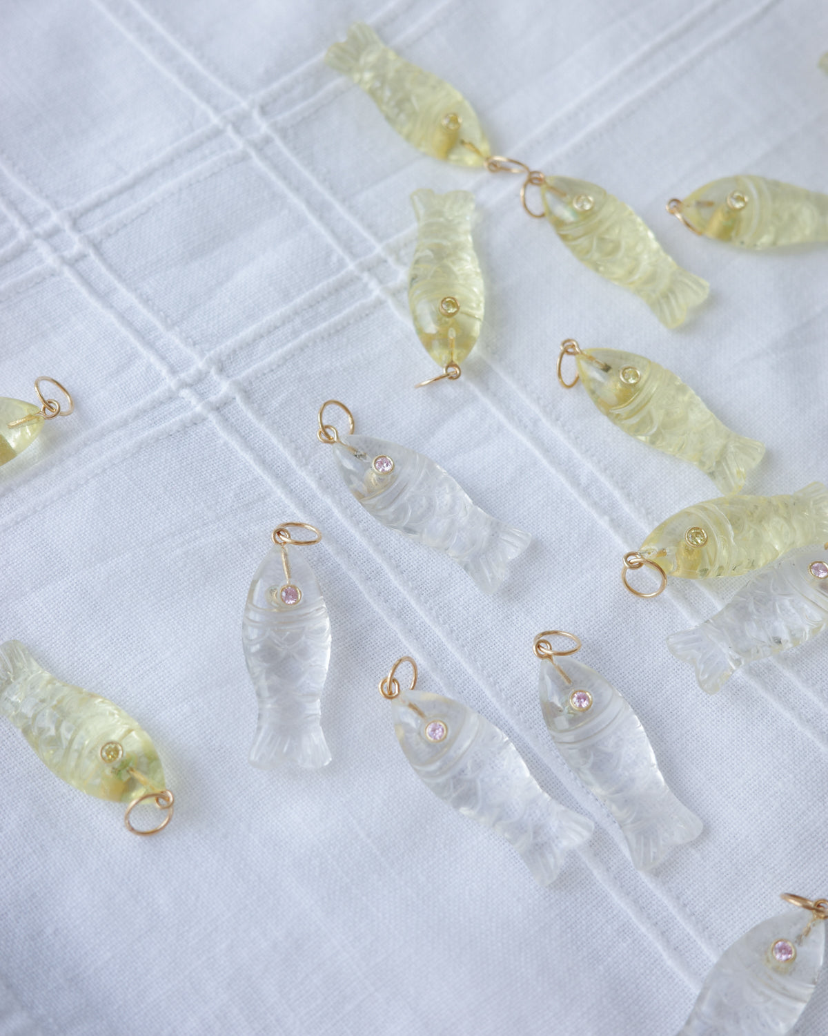 "nonnon" fish pendant -Yellow Quartz-