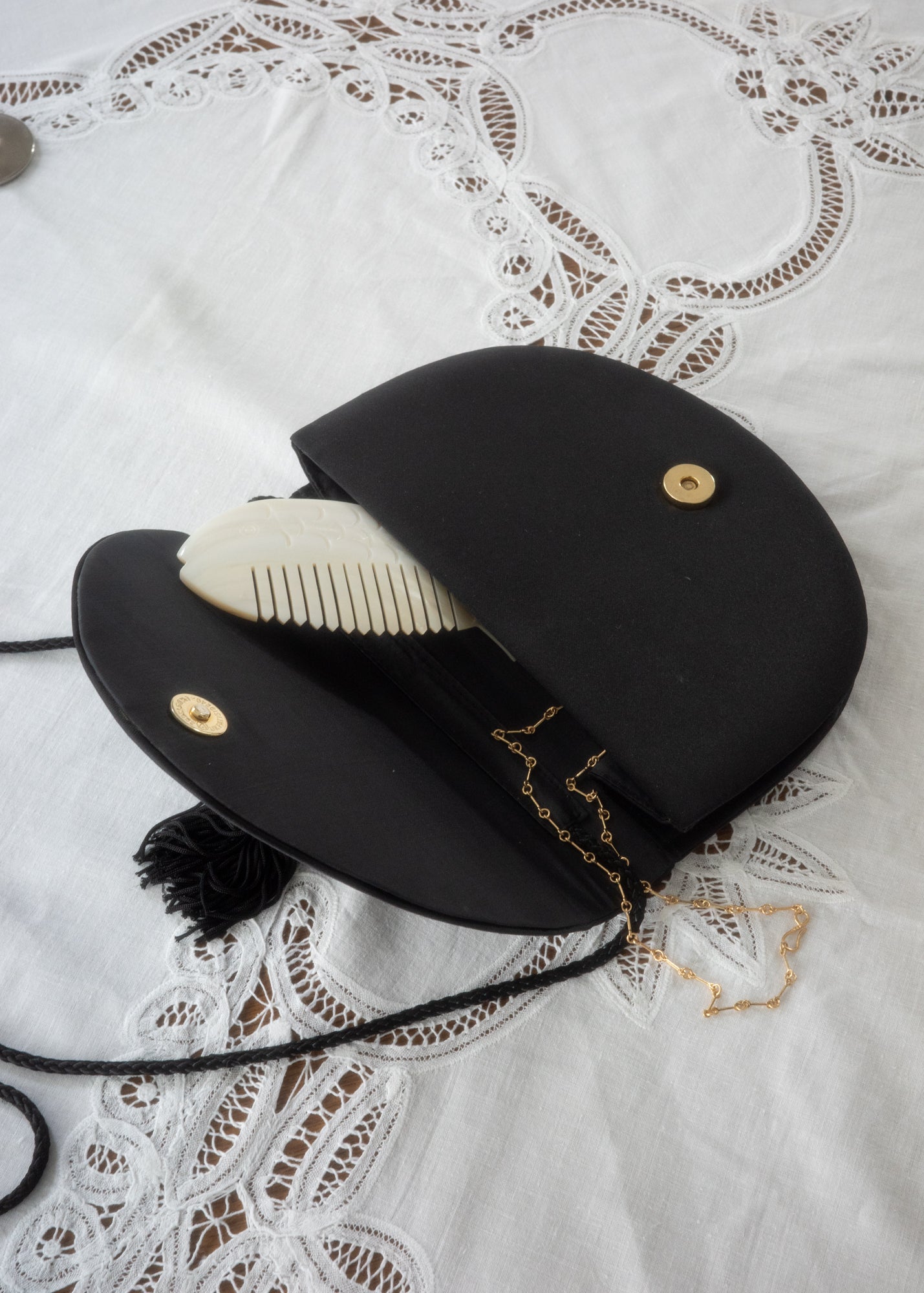 Vintage satin tassel pochette