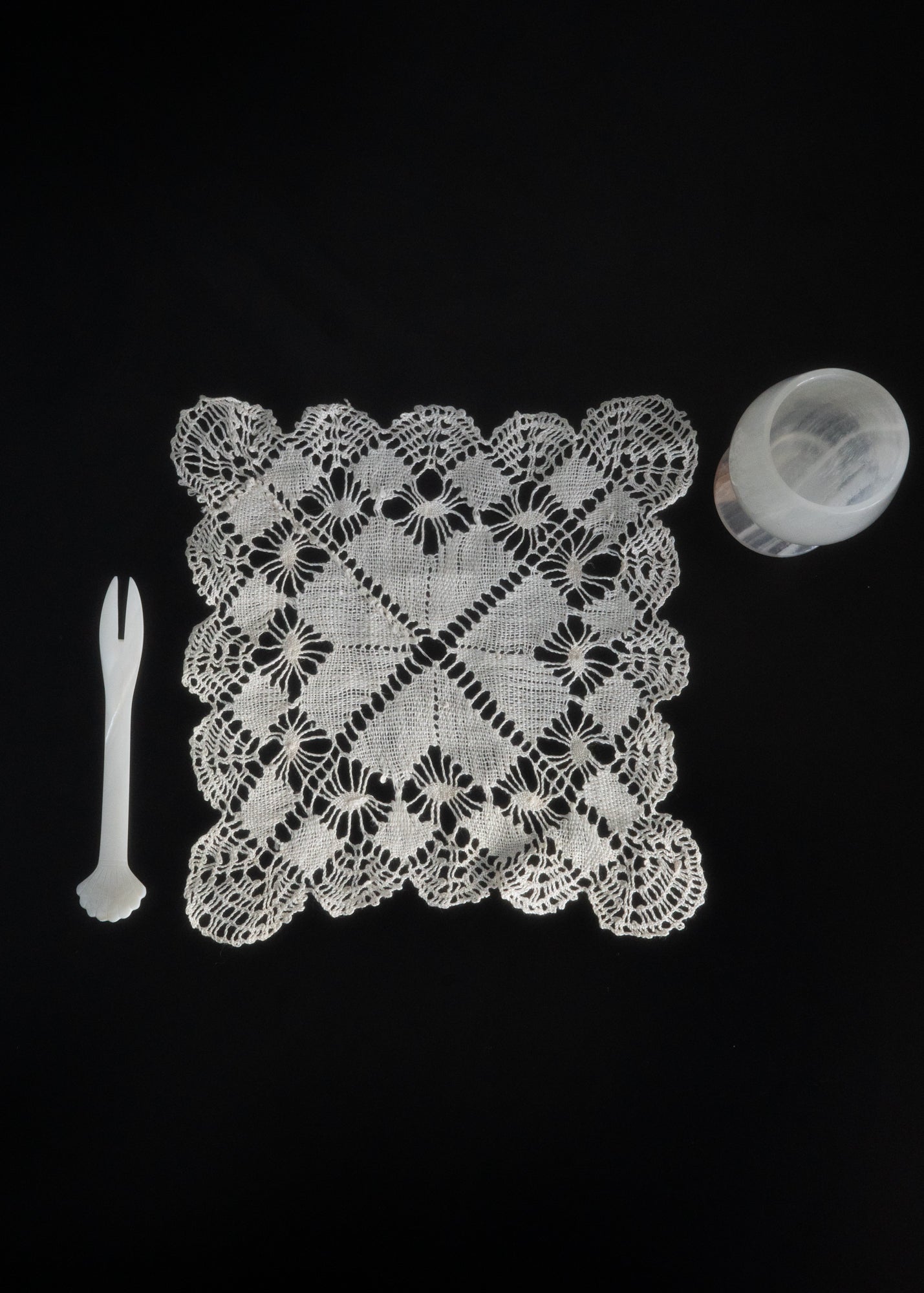 Vintage all lace square mat