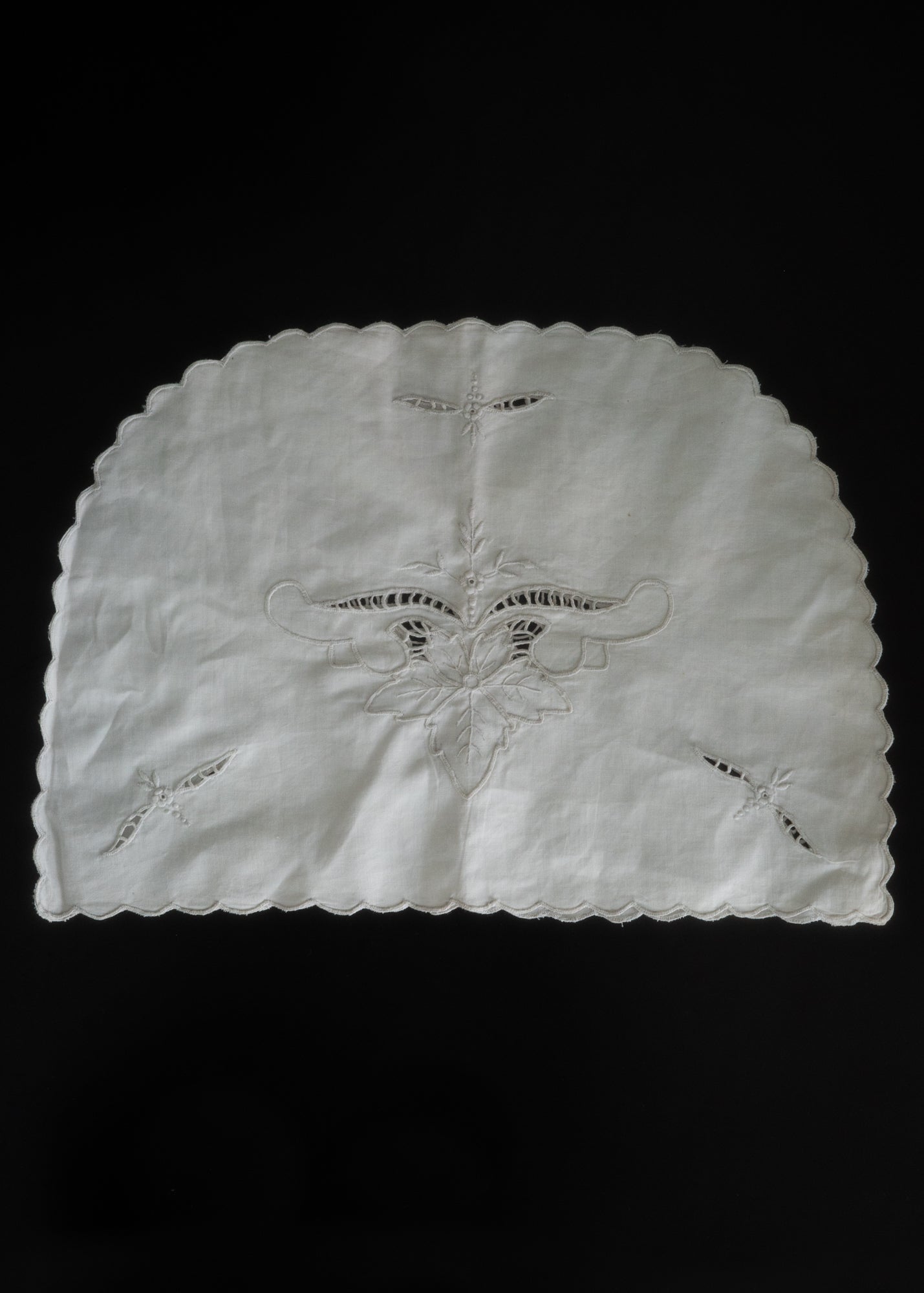 Antique mood lace teapot cover