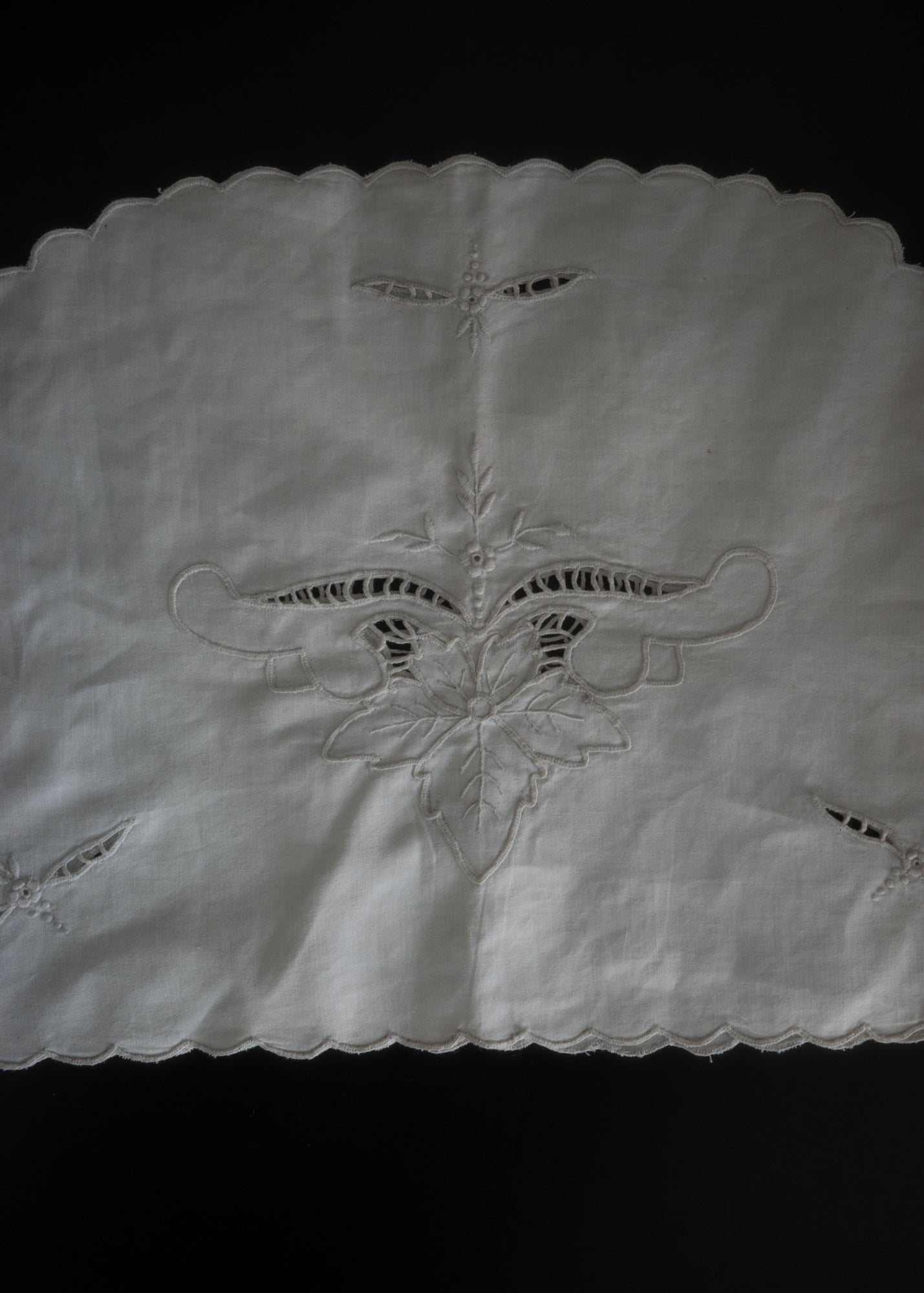 Antique mood lace teapot cover