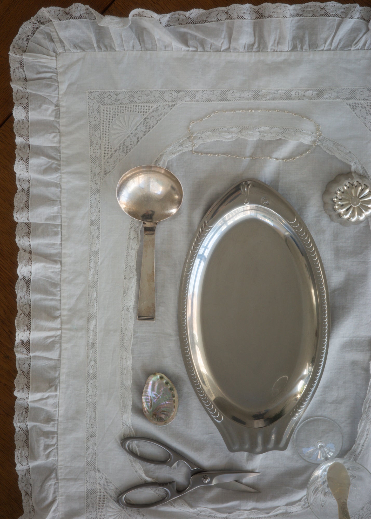 Lace window table mat