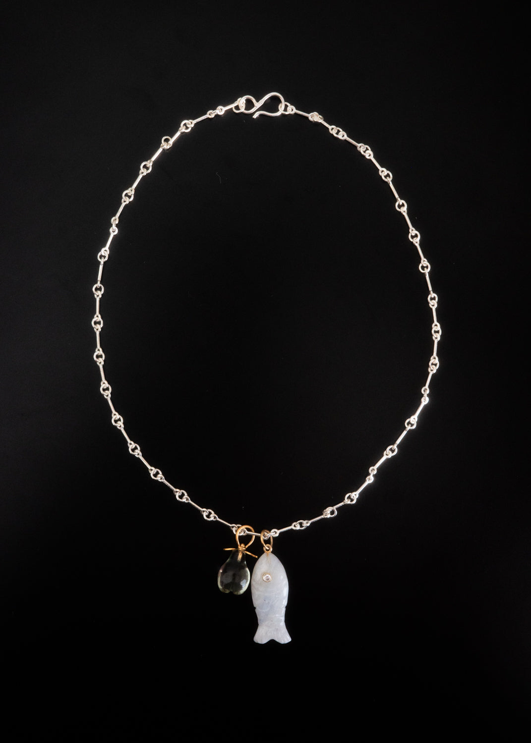 "nonnon" fish pendant -Rainbow Moonstone-