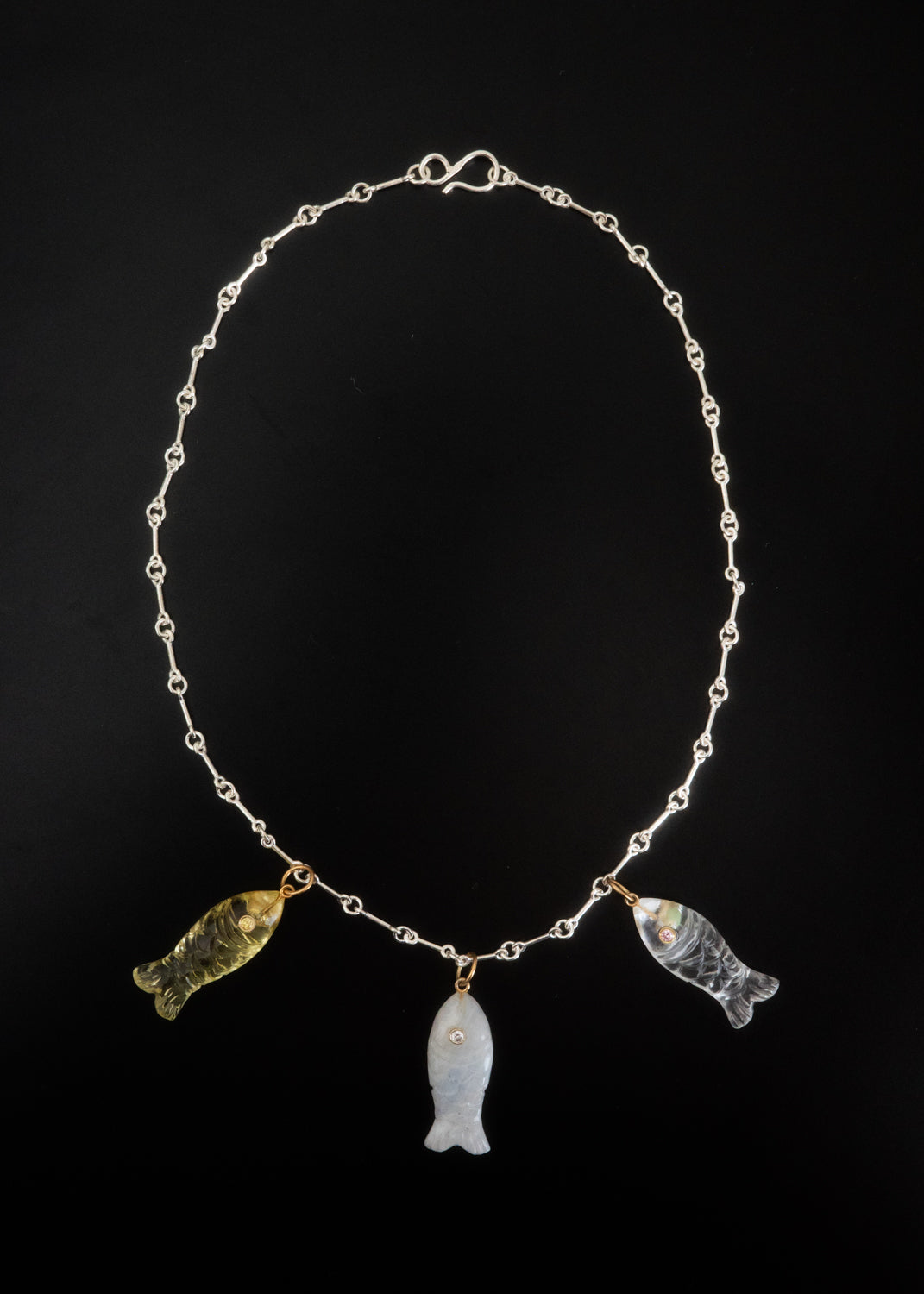 "nonnon" fish pendant -Rainbow Moonstone-