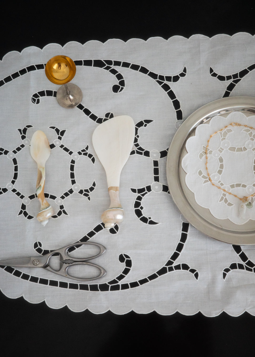 Shell drop spoon